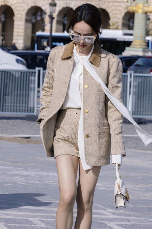 台湾明星街拍,时尚街拍瞬间捕捉