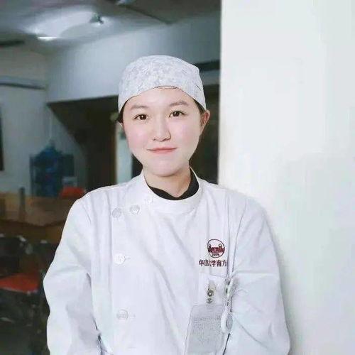 明星霍颖,璀璨星途，闪耀人生